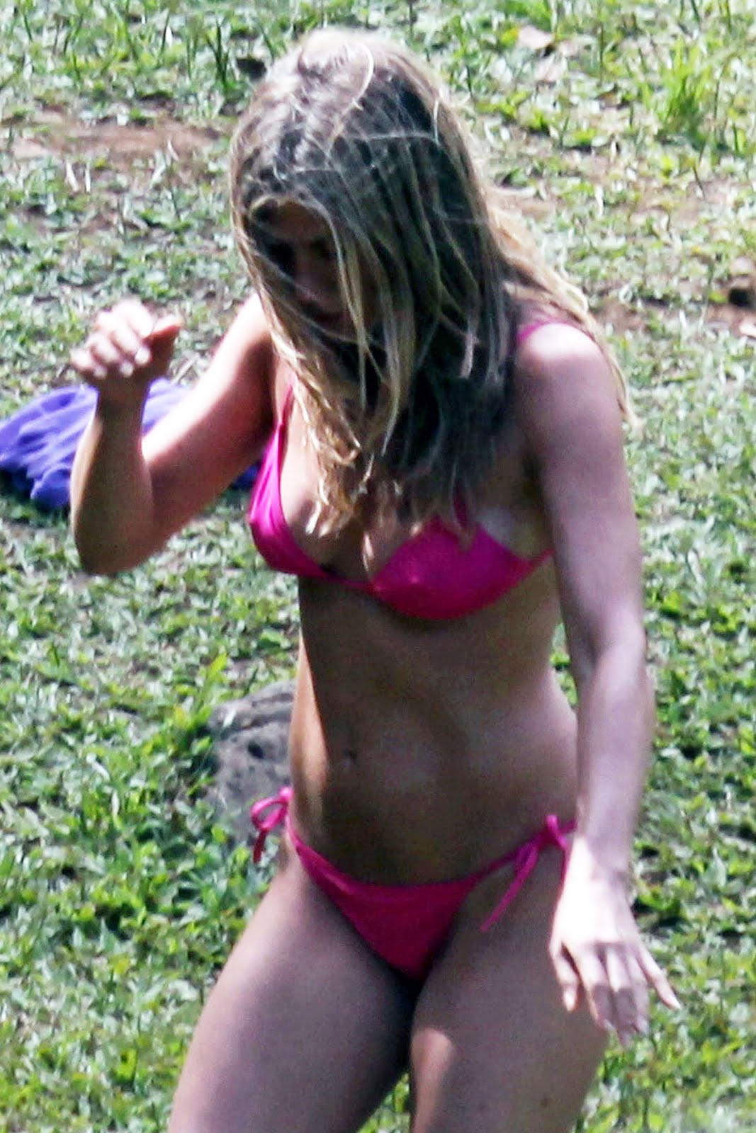 jennifer aniston bikini