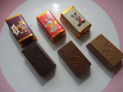 【ディズニーのお土産】TDR　「ミッキーマウス　チョコレート　紙箱」メリーチョコレートカムパニー