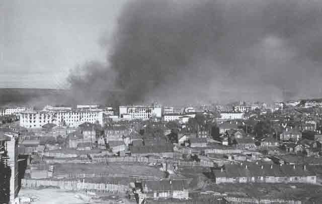 Finnish troops enter  Petrozavodsk 1 October 1941 worldwartwo.filminspector.com