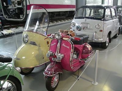 Vespa Maico Mobile and a 1960 Fiat 600 Multipla
