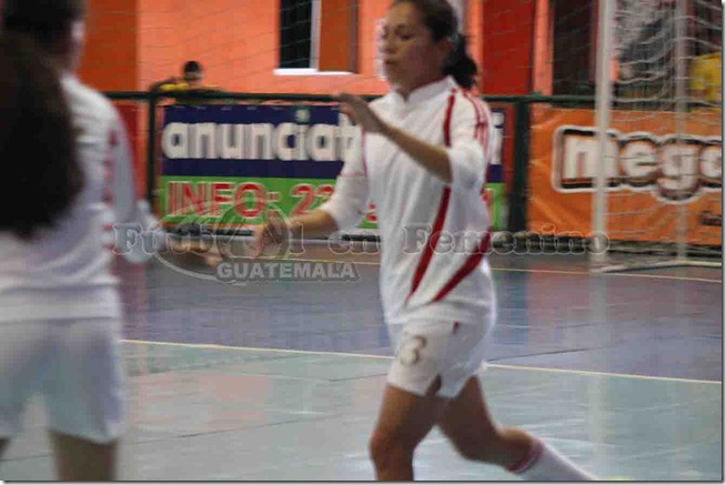 gol de  marta reyez chimaltecas (5)