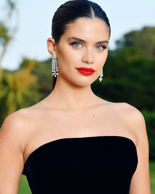 Sara Sampaio Details, Weight, Height, Age, Body Measurement, Facts