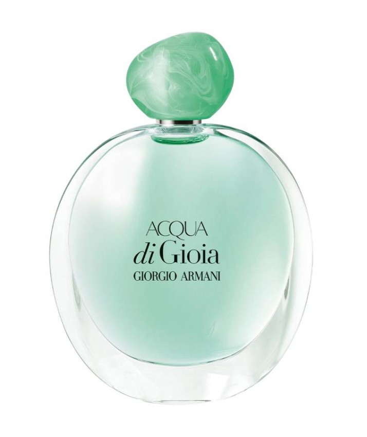 Acqua Di Gioia perfume by Armani For women who want to show a new and distinctive personality in the workplace, Acqua Di Gioia perfume is the perfect choice, as the fragrance comes in a simple and beautiful bottle with hints of green and turquoise, to give you a refreshing and exciting touch, light on the soul, with a subtle aura that fills the air With a sense of humor.