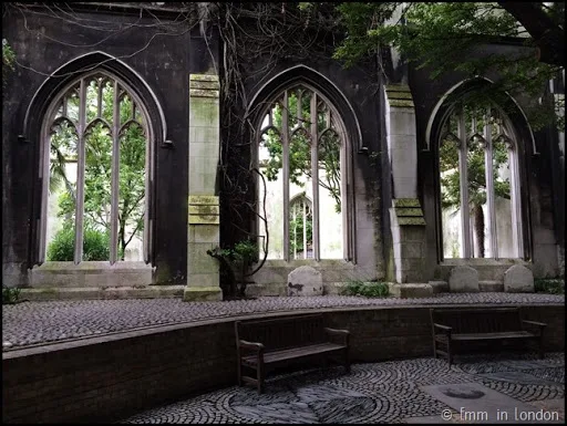 Looking into St Dunstan in the East