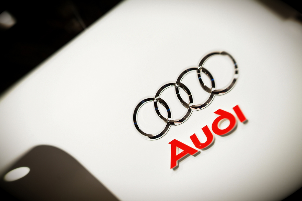 audi logo wallpaper badge