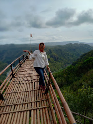 Foto di perahu bambu