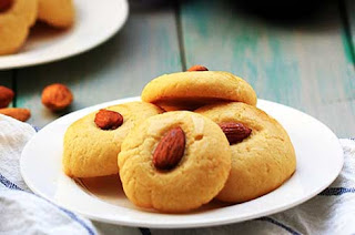 Resep Mudah Membuat Kue Kering Lebaran Almond Cookies Renyah