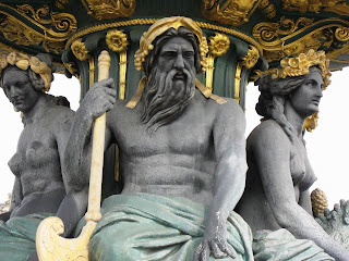 Bronze statues at Place de la Concorde