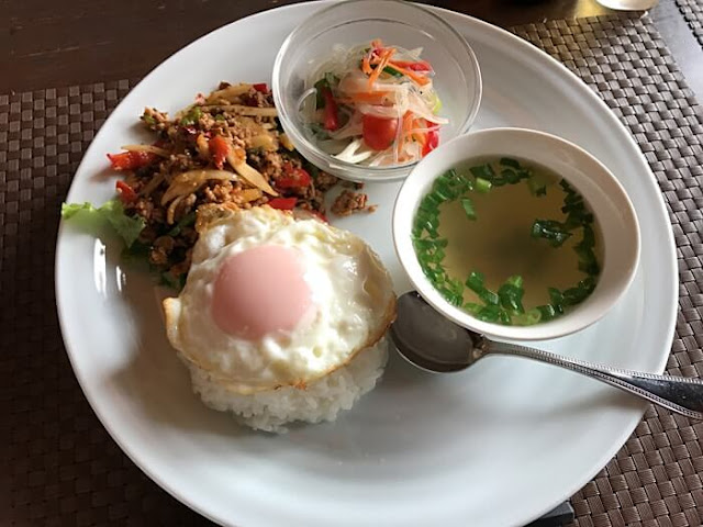 タイ料理 佛沙羅館