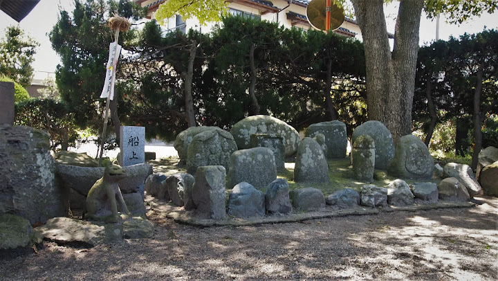 鳥取県西部のサイノカミ、亀甲神社の道祖神群