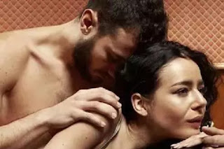 خطير شاهد فيديو الممثلة العربية المعروفة  التي تم تسريب مقطع ل مع زوجها عبر الواتساب