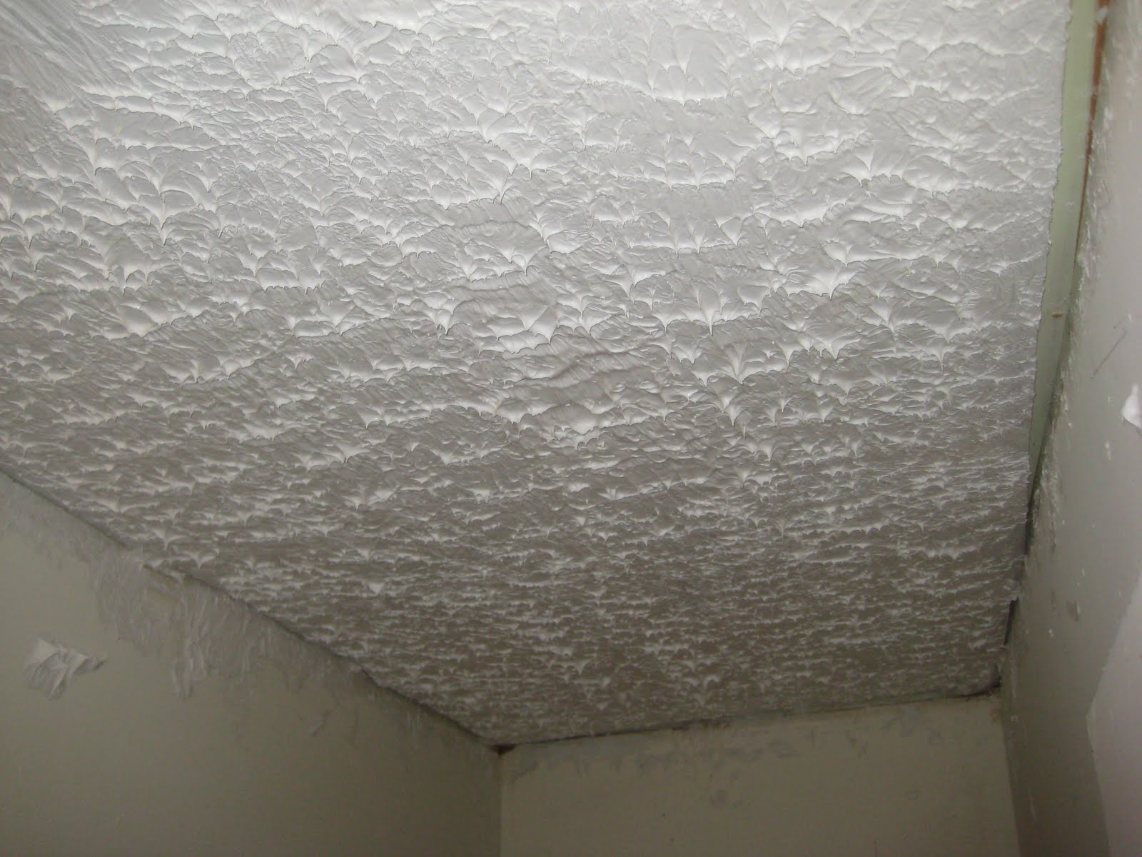 Stipple brush ceiling