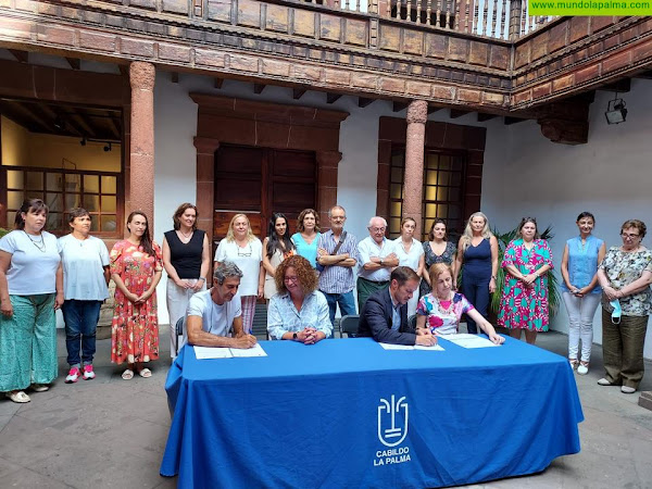 El Cabildo renueva el convenio de colaboración con las oficinas de farmacia de la isla para la prestación farmacéutica a los residentes del Centro de Mayores de La Dehesa