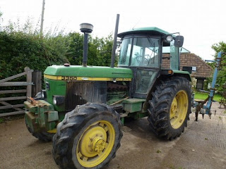 John Deere 3350 tractor H219YMW