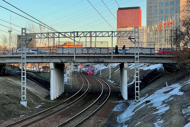 пути Савёловского направления Московской железной дороги, улица Руставели, Бутырский путепровод