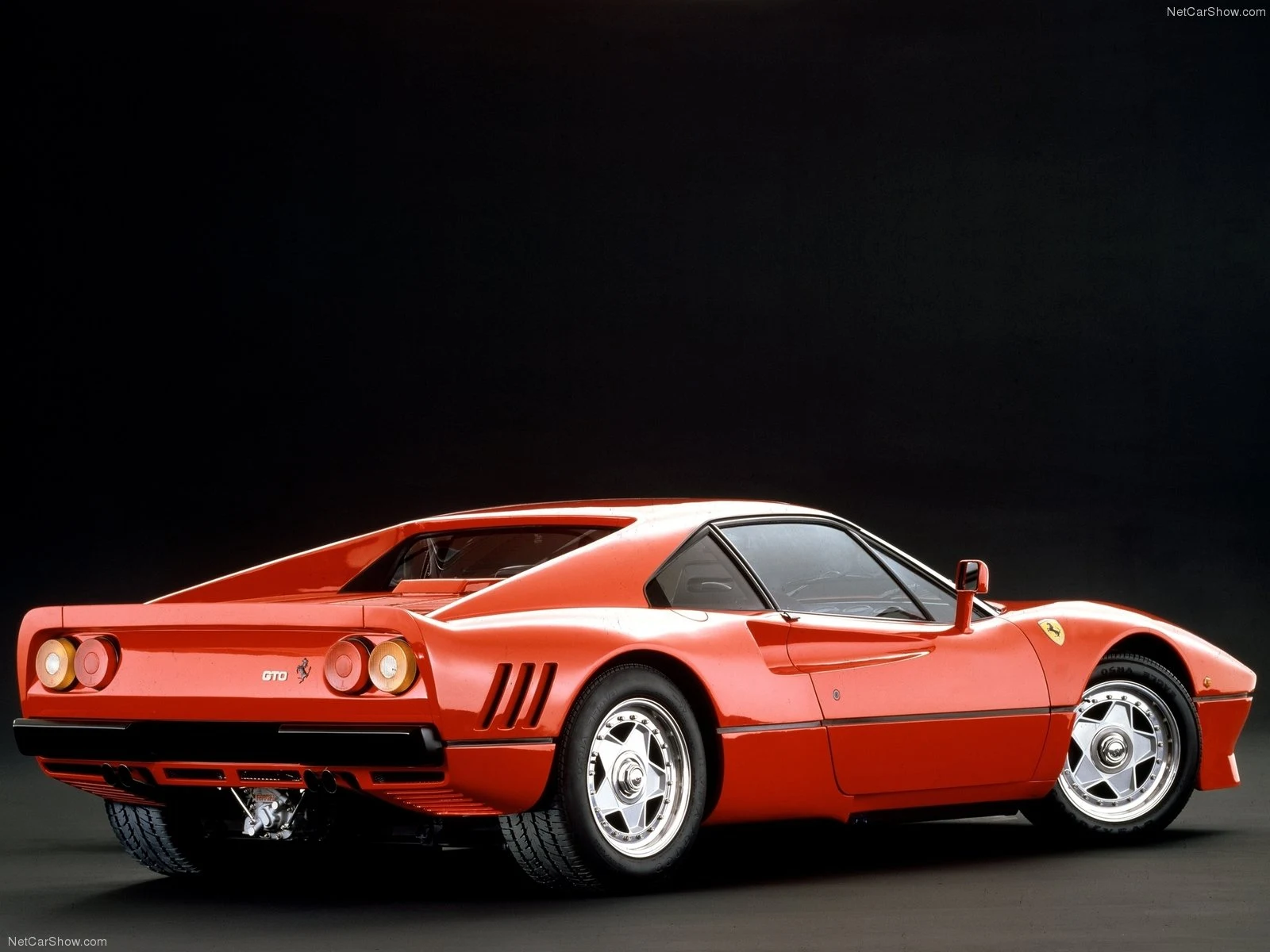 Hình ảnh siêu xe Ferrari 288 GTO 1984 & nội ngoại thất