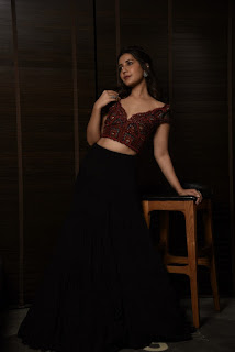 Raashi Khanna Beautiful Photos In Maroon Color Blouse And Black Lehenga