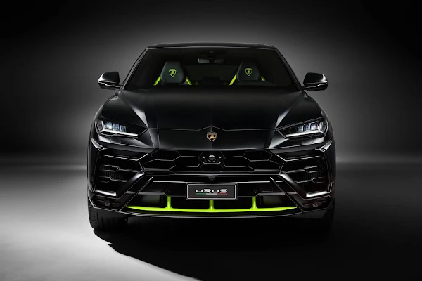 Lamborghini Urus ganha versão Graphite Capsule - fotos