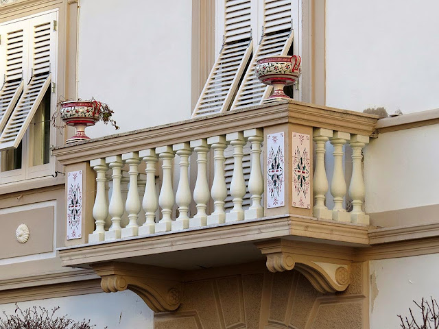 Lovely balcony, via del Mandorlo, Livorno