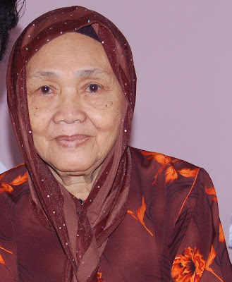Jadilah rumput yang lemah lembut tak luruh dipukul ribut