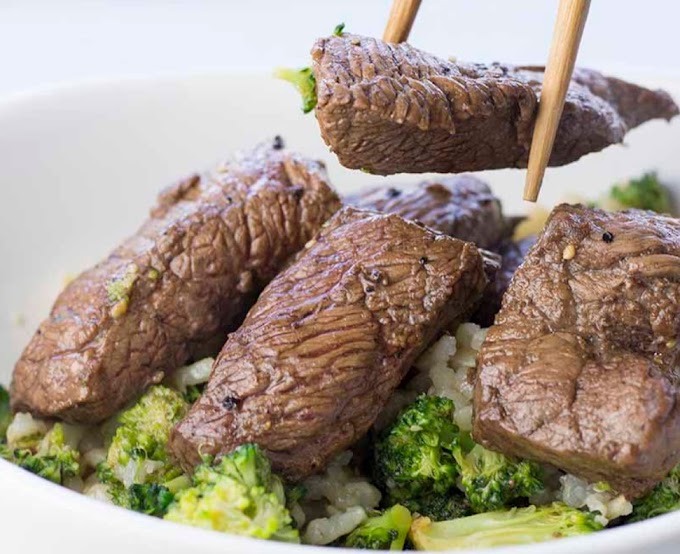 Bistec y brócoli marinados