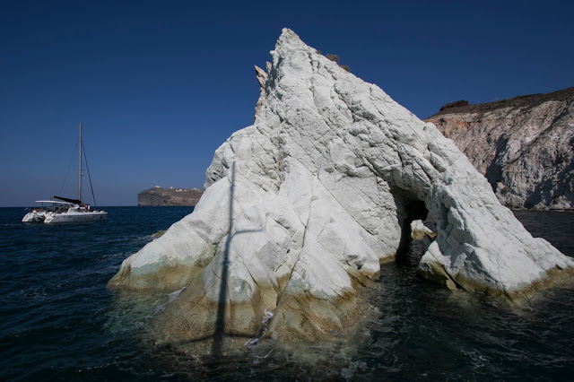 Crociera in catamarano a Santorini