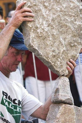 rock balancing