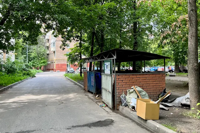 Измайловское шоссе, дворы