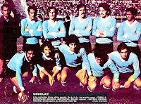 SELECCIÓN DE URUGUAY - Temporada 1972-73 - Héctor Santos, Ubiña, Masnik, Cardaccio, De Simone y Zoryez; Luis Cubilla, Espárrago, Morena, Bertocchi y Milar - URUGUAY 4 (Fernando Morena 2, Cubilla y Milar) ECUADOR 0 - 08/07/1973 - Campeonato Mundial de Alemania 1974, fase de calificación - Montevideo, Uruguay, estadio Centenario