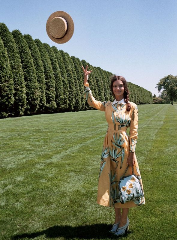 Emily Ratajkowski Vogue Photo