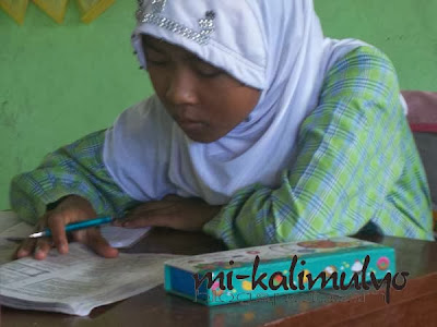 siswa mi kalimulyo belajar IPS