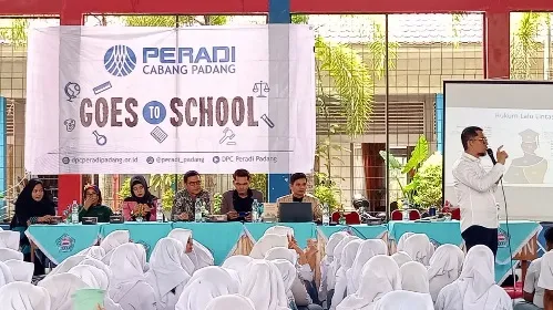 Peradi Goes to School Seri ke 3: Berhati-hati Menggunakan Teknologi