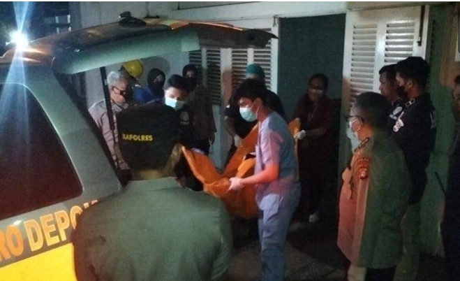 Terkuak, Ibu dan Anak di Cinere Tewas Akhiri Hidup Kurung Diri di Kamar Mandi Sambil Bakar Dupa