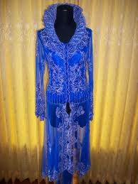 Kebaya Kerah Drakula