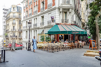 Dimanche à Paris : En terrasse à Montmartre, rue Caulaincourt - XVIIIème