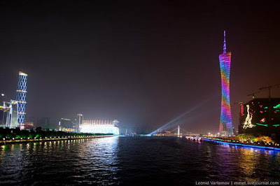 Rainbow Tower, Keindahan Pelangi Menara Tertinggi Di Dunia [ www.BlogApaAja.com ]