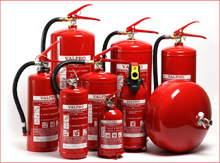 Portable chemical fire extinguisher