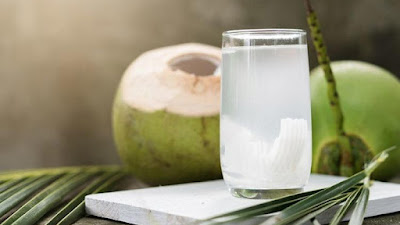 Ini yang Terjadi pada Tubuh jika Minum Air Kelapa Setiap Hari