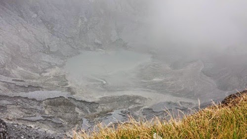 kawah ratu Taman Wisata Gunung Tangkuban Parahu