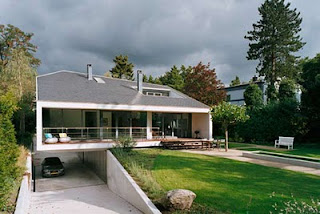 Moderna Casa con diseños esculturales en un Bussum Villa Lush