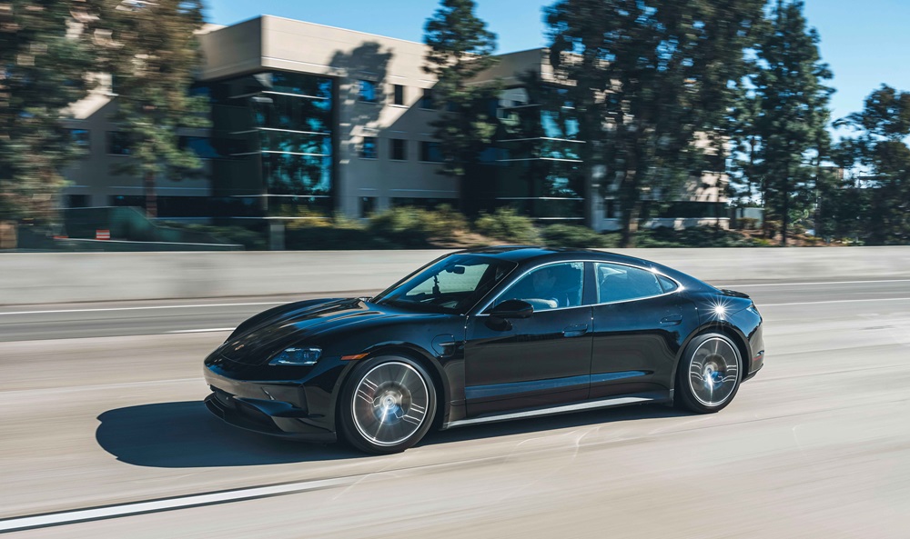 New Porsche Taycan impresses with a real-world range of up to 587 km