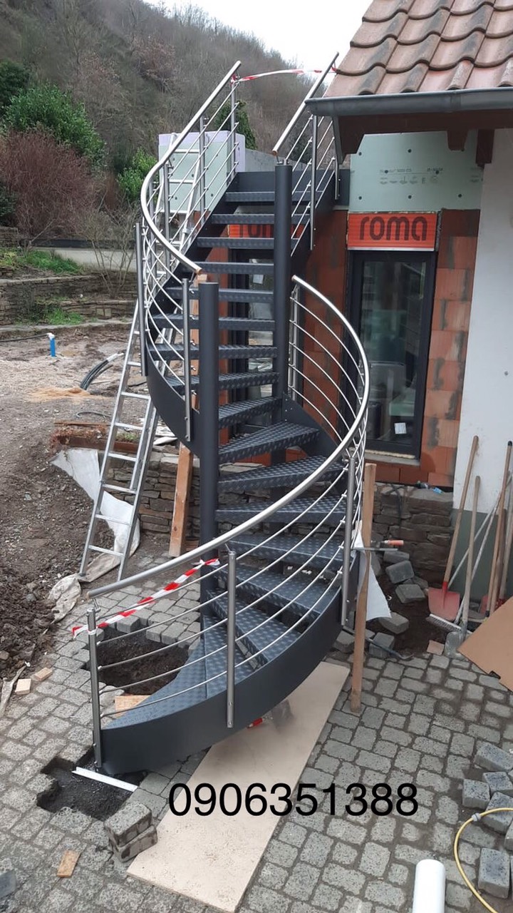 Công ty làm cầu thang thoát hiểm tại Tiền Giang