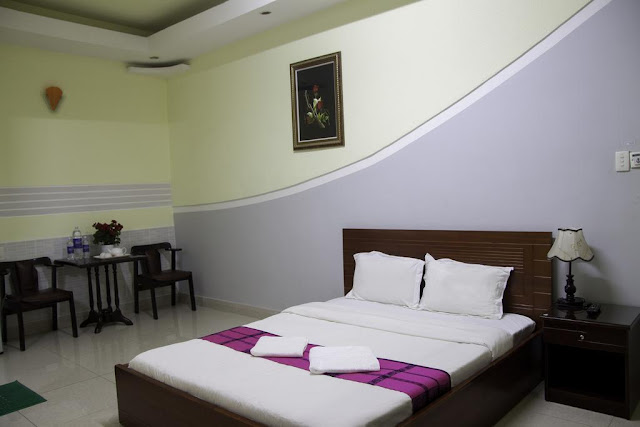 Phòng Deluxe Giường Đôi Với Ban Công - Khách Sạn Đà Lạt 1 Sao Giá Rẻ ANNA SƯƠNG-2a