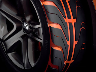 Volkswagen - Tiguan pneus detalhados
