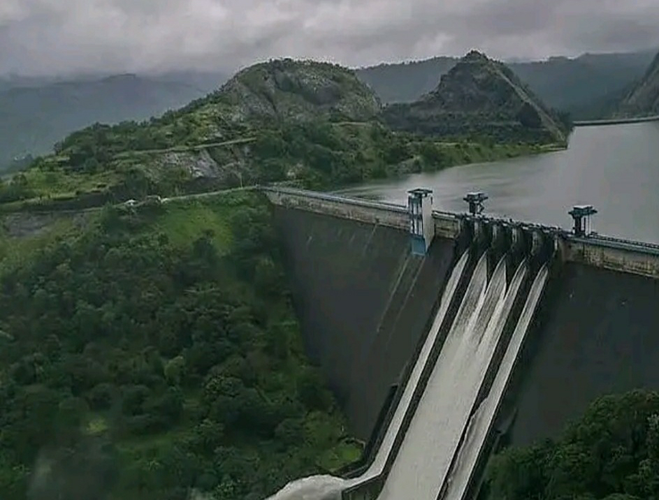 ഉരുൾപൊട്ടലും ഡാം തുറക്കലും; 11 ജില്ലകൾക്ക് ജാഗ്രതാ മുന്നറിയിപ്പ്!