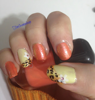 orange_flowers_nail_art