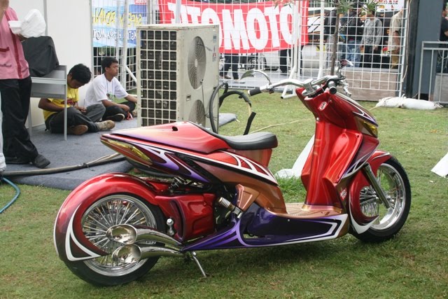 Modifikasi Vario Low Rider