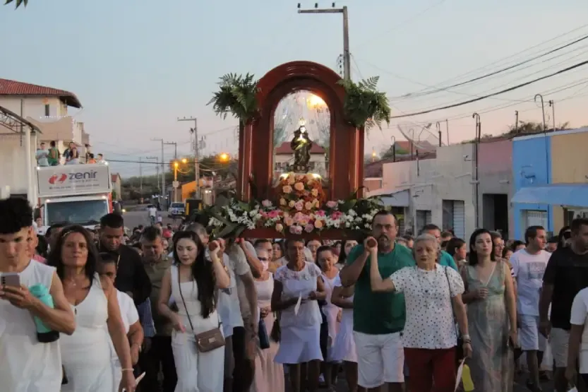 Saida da Procissão da Imaculada Conceição de Guassussê Evangelho de Jesus Cristo Que vos parece