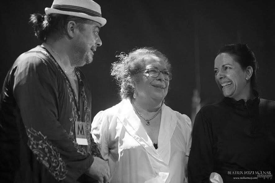 LA SONRISA