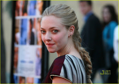 Amanda Seyfried Hot Photo